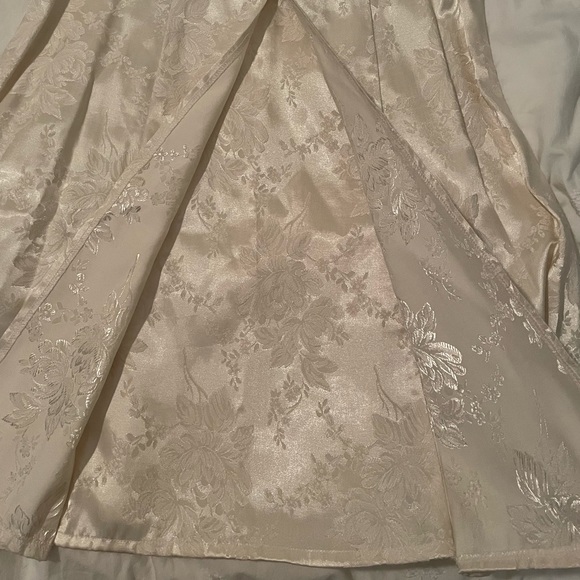 Ivory Dress - Picture 7 of 9